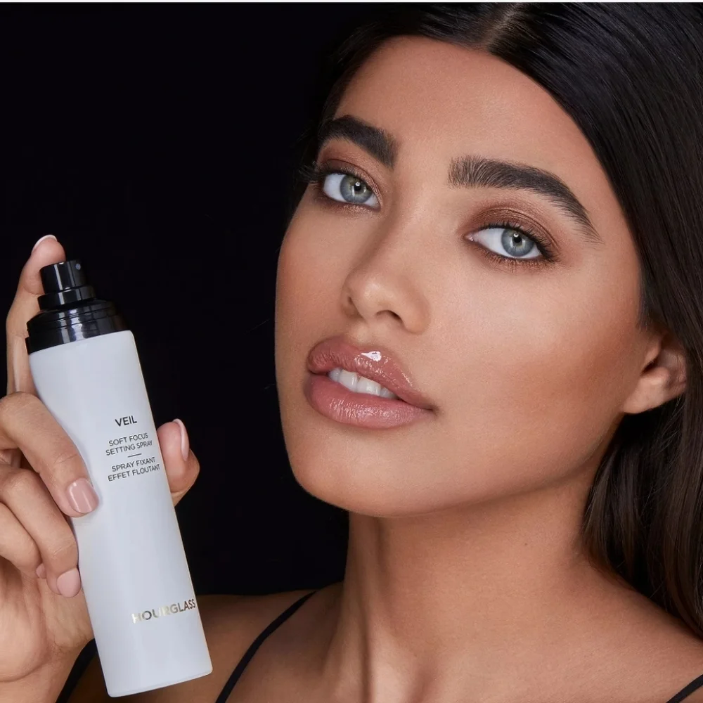 HOURGLASS Veil Soft Focus Setting Spray NEW